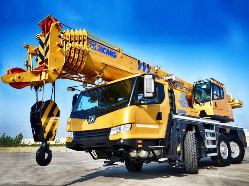 XCMG All Terrain Crane XCA60_E mobile 6 Wheel All Terrain Crane Hoisting Machine for sale